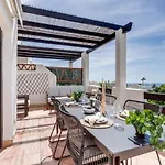 Apartmán Sea View Near And Marbella - Pool And Private Parking