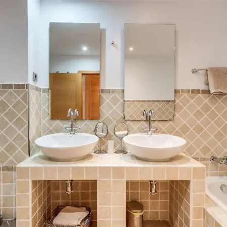 Apartamento Sea View Near Estepona&marbella - Pool&private Parking