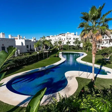 Sea View Near And Marbella - Pool And Private Parking Apartment Estepona