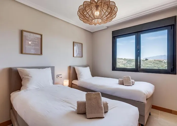 Sea View Near Estepona&marbella - Pool&private Parking Estepona